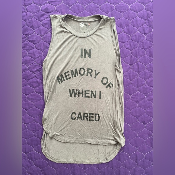 Tops - ✨$3 ✨  Large Dark gray “in memory of when I cared” tank top